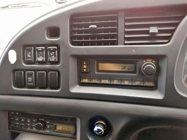 いすゞギガアルミウイング大型（10t）[写真30]