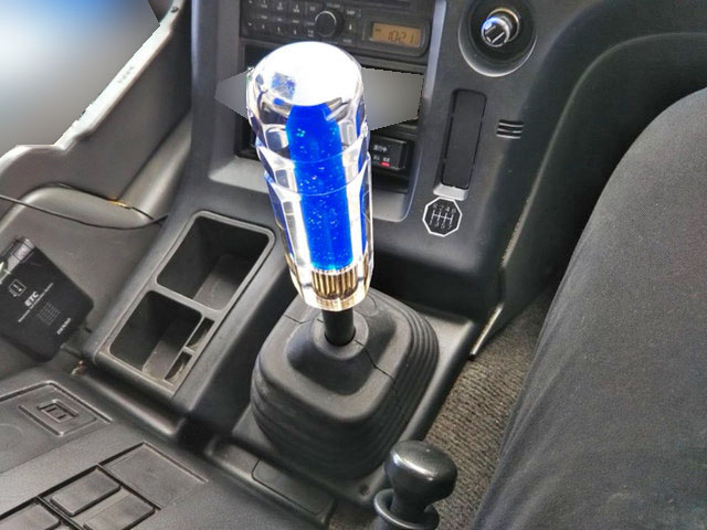 いすゞギガアルミウイング大型（10t）[写真31]