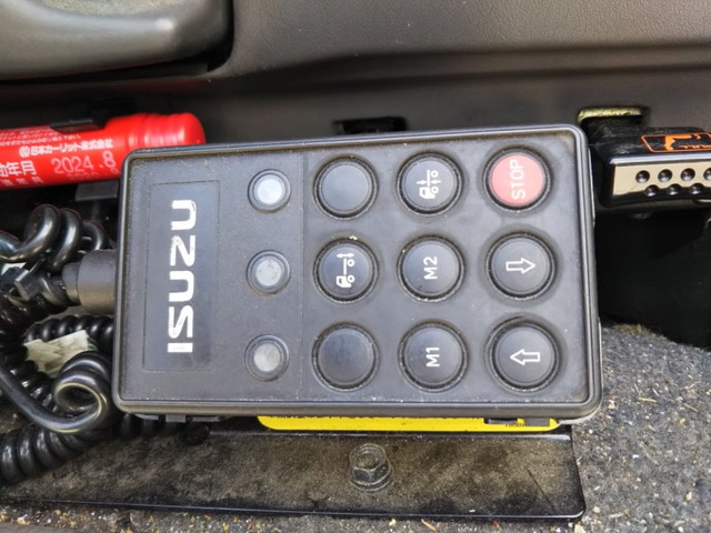 いすゞギガアルミウイング大型（10t）[写真33]