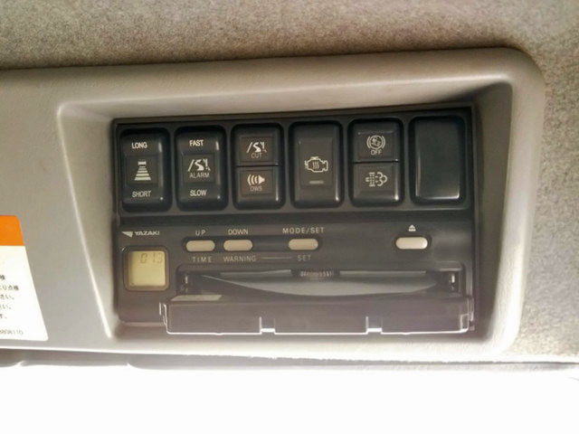 いすゞギガアルミウイング大型（10t）[写真34]