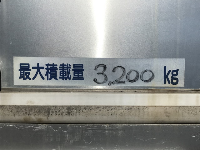 日野レンジャー幌ウイング中型（4t）[写真15]