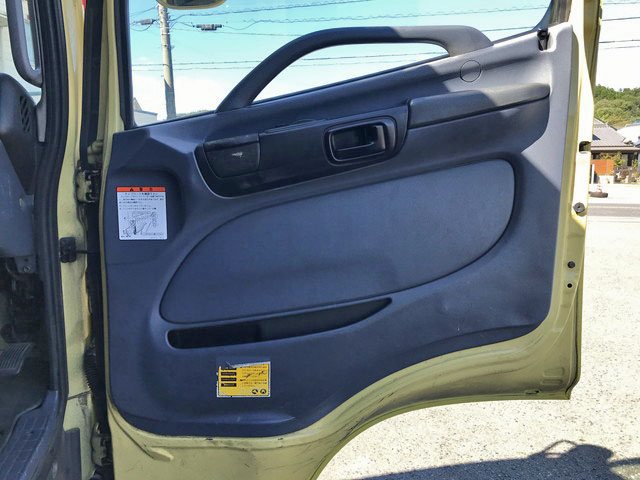 日野レンジャー幌ウイング中型（4t）[写真27]