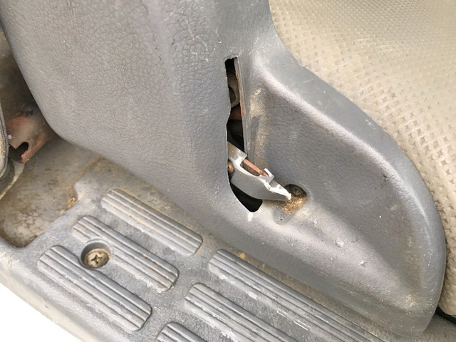 三菱ふそうキャンターダンプ小型（2t・3t）[写真34]