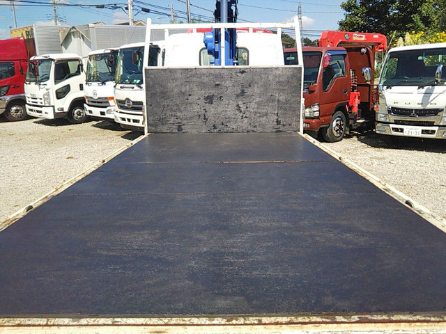 三菱ふそうキャンタークレーン3段小型（2t・3t）[写真13]