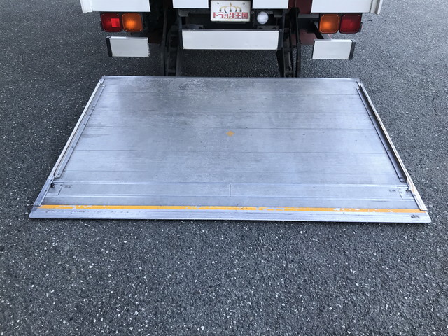 三菱ふそうファイターアルミバン中型（4t）[写真13]