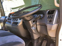 UDトラックスコンドル平ボディ中型（4t）[写真30]