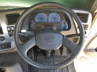 UDトラックスコンドル平ボディ中型（4t）[写真33]