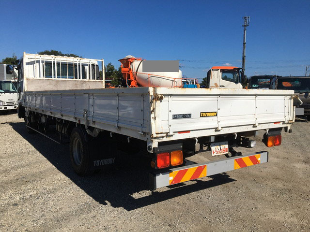 UDトラックスコンドル平ボディ中型（4t）[写真04]