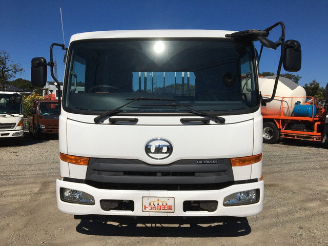 UDトラックスコンドル平ボディ中型（4t）[写真06]