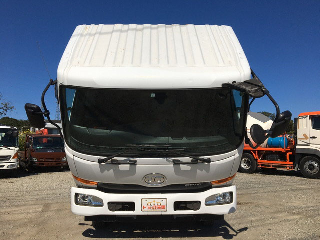 UDトラックスコンドル平ボディ中型（4t）[写真07]