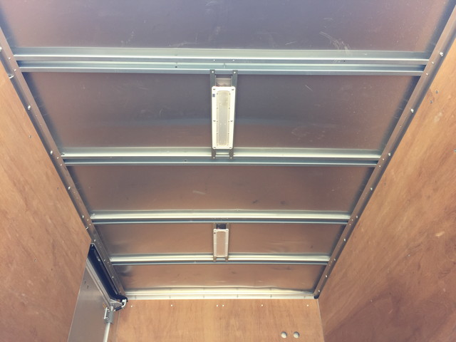 いすゞエルフアルミバン小型（2t・3t）[写真13]