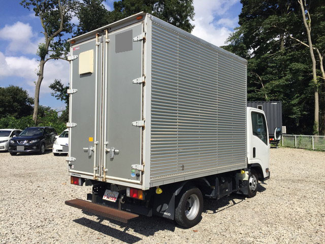 いすゞエルフアルミバン小型（2t・3t）[写真02]