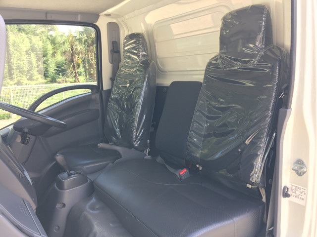 いすゞエルフアルミバン小型（2t・3t）[写真27]