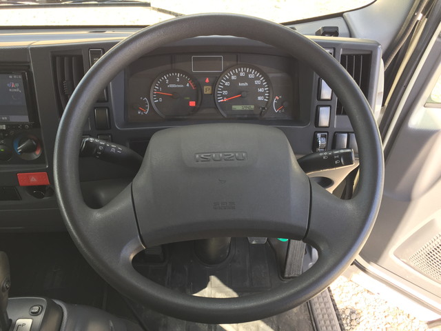 いすゞエルフアルミバン小型（2t・3t）[写真32]