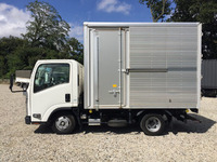 いすゞエルフアルミバン小型（2t・3t）[写真05]