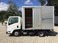 いすゞエルフアルミバン小型（2t・3t）[写真06]