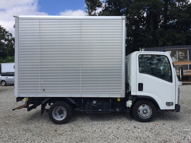 いすゞエルフアルミバン小型（2t・3t）[写真07]