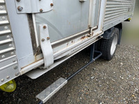 いすゞエルフアルミバン小型（2t・3t）[写真03]