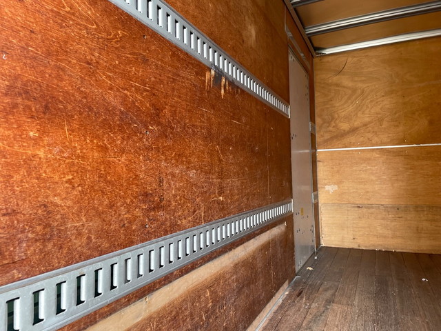 いすゞエルフアルミバン小型（2t・3t）[写真05]