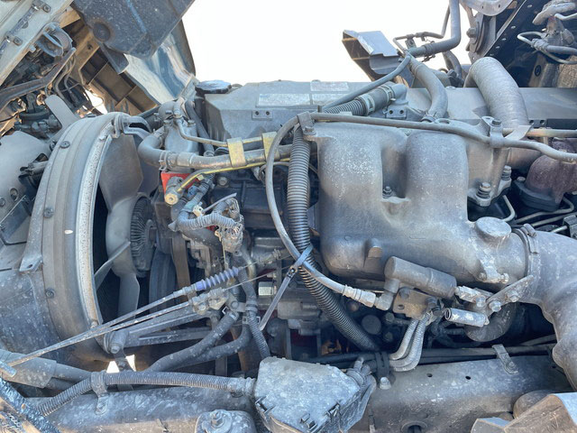 いすゞフォワード道路作業車中型（4t）[写真27]