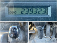 いすゞフォワード道路作業車中型（4t）[写真31]