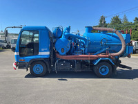 いすゞフォワード道路作業車中型（4t）[写真05]