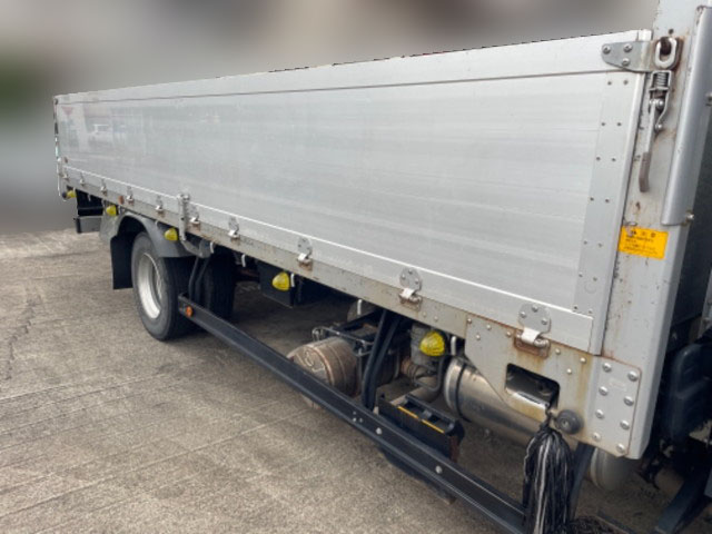 三菱ふそうファイターアルミブロック中型（4t）[写真02]