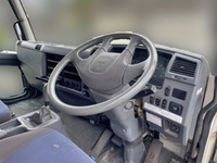 三菱ふそうファイターアルミブロック中型（4t）[写真23]