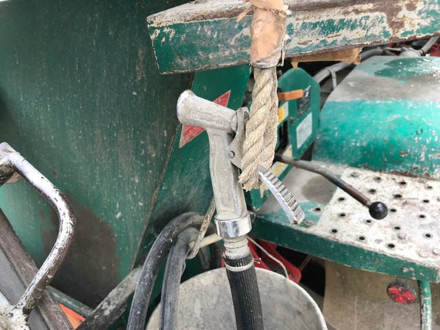 日野レンジャーミキサー車（コンクリートミキサー）中型（4t）[写真05]