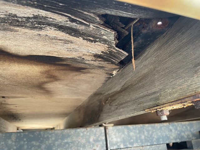 三菱ふそうキャンター平ボディ小型（2t・3t）[写真11]