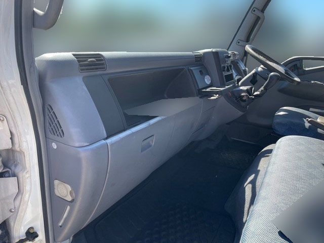 三菱ふそうキャンター平ボディ小型（2t・3t）[写真14]