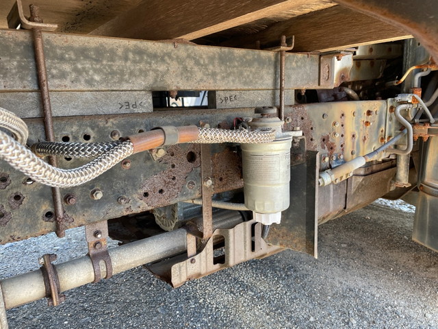 三菱ふそうキャンター平ボディ小型（2t・3t）[写真07]