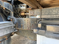 三菱ふそうキャンター平ボディ小型（2t・3t）[写真08]