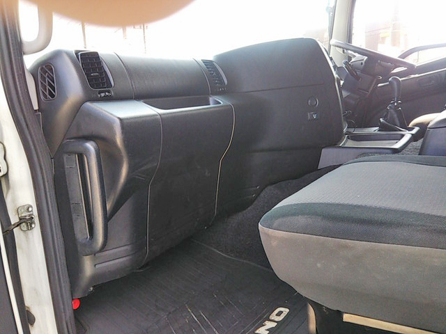 日野プロフィアアルミウイング大型（10t）[写真31]