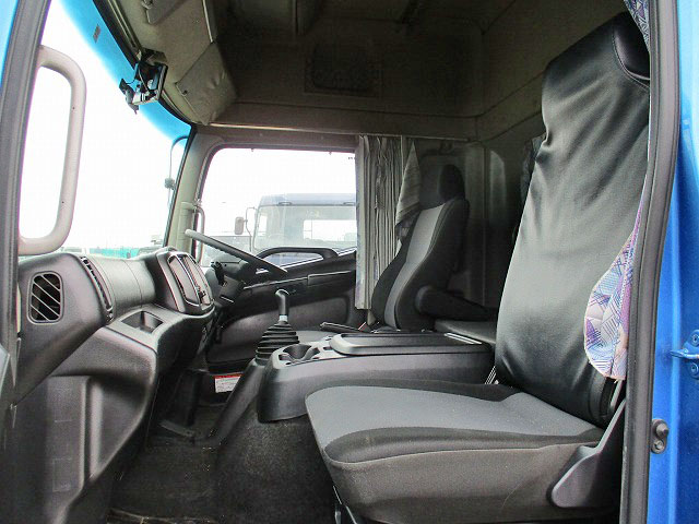 日野レンジャーアルミウイング中型（4t）[写真09]