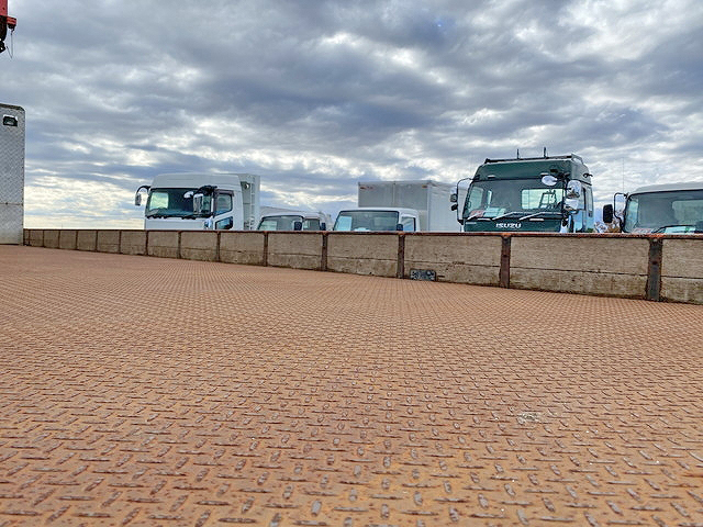 UDトラックスクオンクレーン5段大型（10t）[写真14]