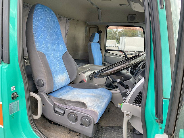 UDトラックスクオンクレーン5段大型（10t）[写真33]