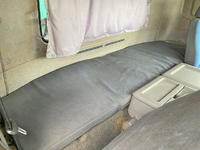 UDトラックスクオンクレーン5段大型（10t）[写真34]