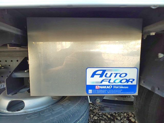 いすゞエルフアルミバン小型（2t・3t）[写真18]