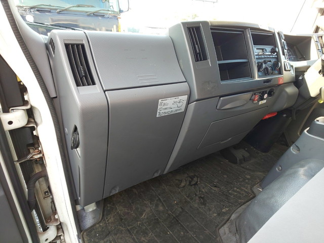 いすゞエルフアルミバン小型（2t・3t）[写真33]