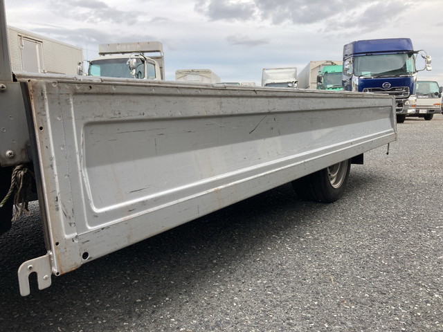 トヨタダイナ平ボディ小型（2t・3t）[写真16]