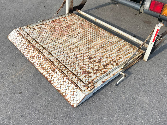 いすゞエルフダブルキャブ（Wキャブ）小型（2t・3t）[写真13]