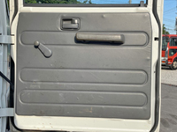 いすゞエルフダブルキャブ（Wキャブ）小型（2t・3t）[写真24]