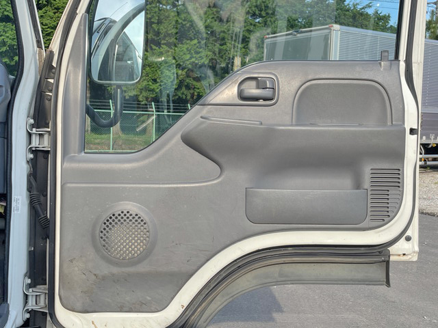 いすゞエルフダブルキャブ（Wキャブ）小型（2t・3t）[写真31]