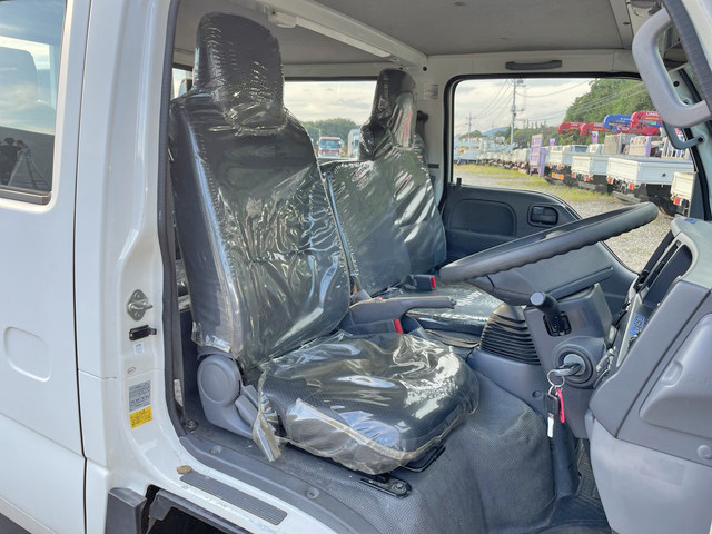 いすゞエルフダブルキャブ（Wキャブ）小型（2t・3t）[写真35]