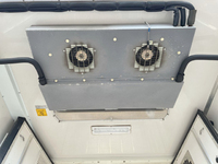 いすゞエルフ冷凍車（冷蔵車）小型（2t・3t）[写真12]