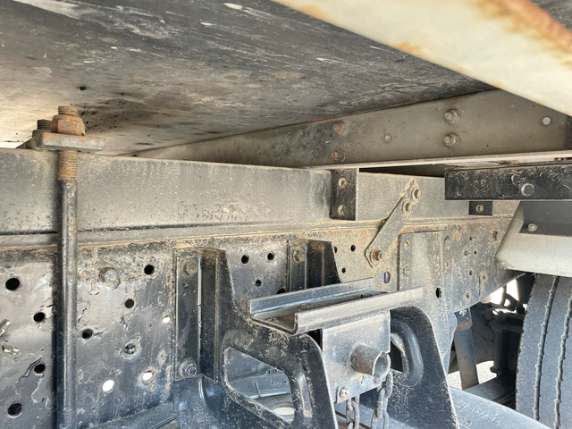 いすゞエルフ冷凍車（冷蔵車）小型（2t・3t）[写真23]