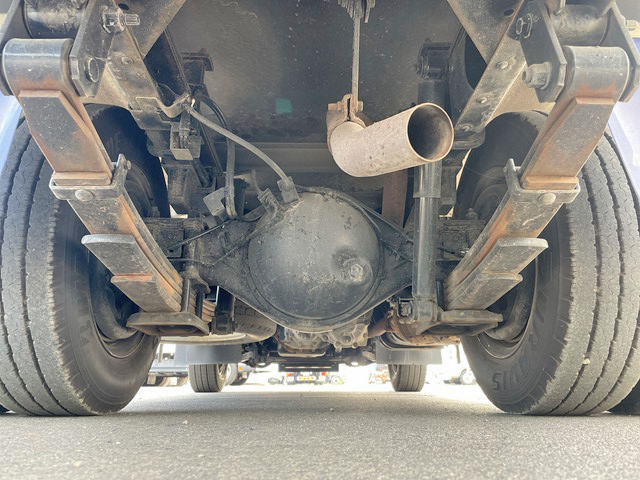 いすゞエルフ冷凍車（冷蔵車）小型（2t・3t）[写真24]