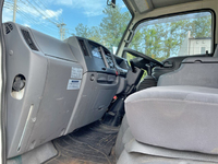 いすゞエルフ冷凍車（冷蔵車）小型（2t・3t）[写真31]