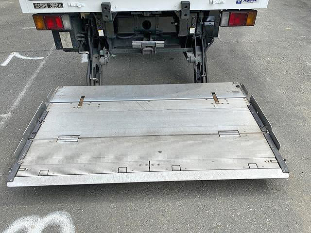 いすゞエルフ冷凍車（冷蔵車）小型（2t・3t）[写真10]